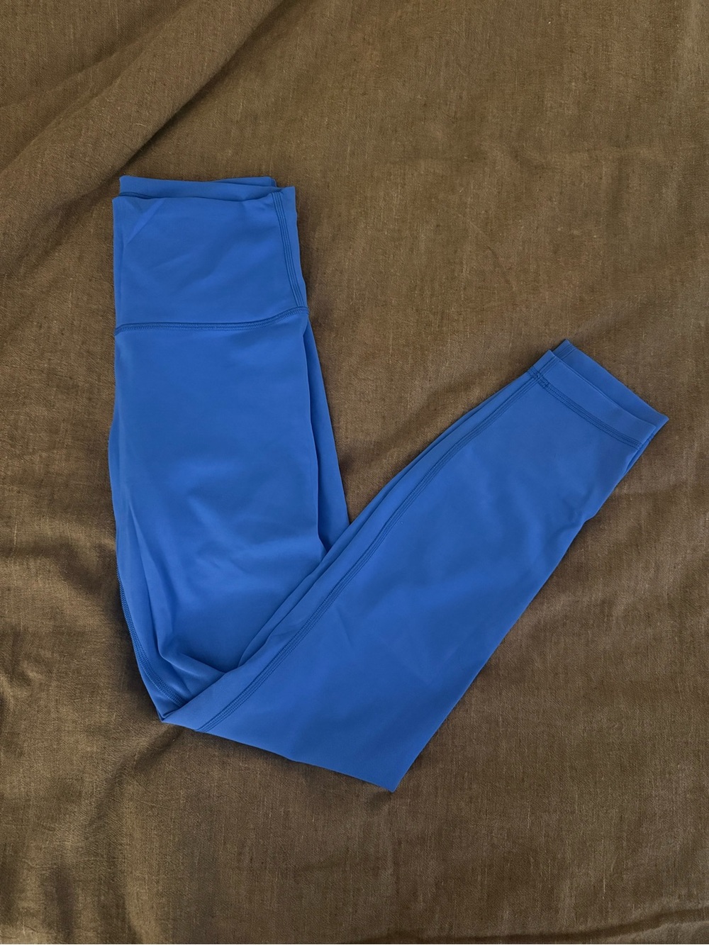 Lululemon bright blue Wunder train legging 25”